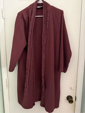 EUC Parachute Cloud Cotton Robe in Mulberry, Size M